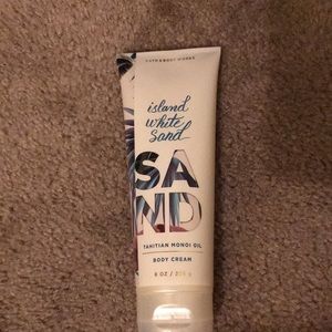 Bath and body works body cream